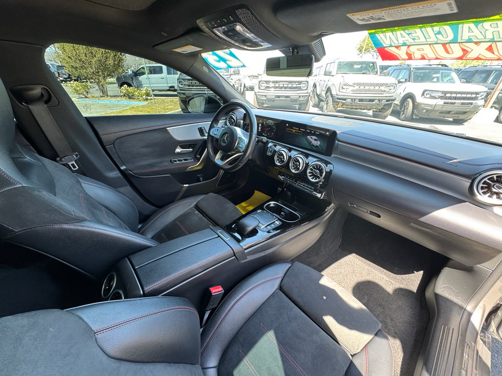 Used 2023 Mercedes-Benz CLA 250 image 30