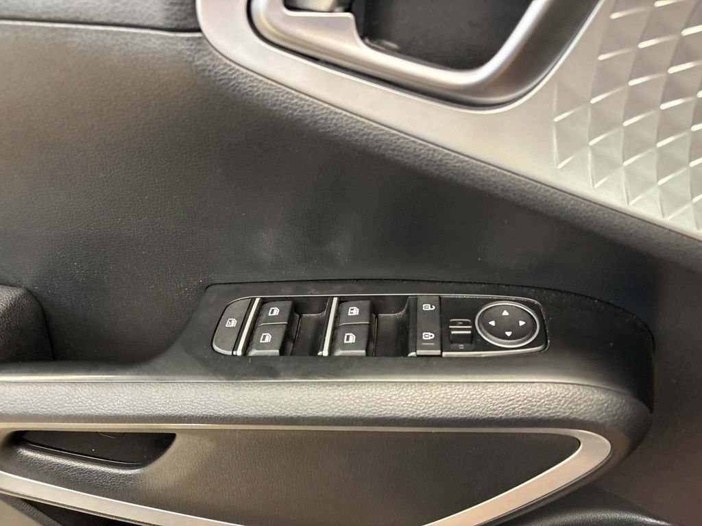 Certified 2021 Kia Soul LX FWD image 27
