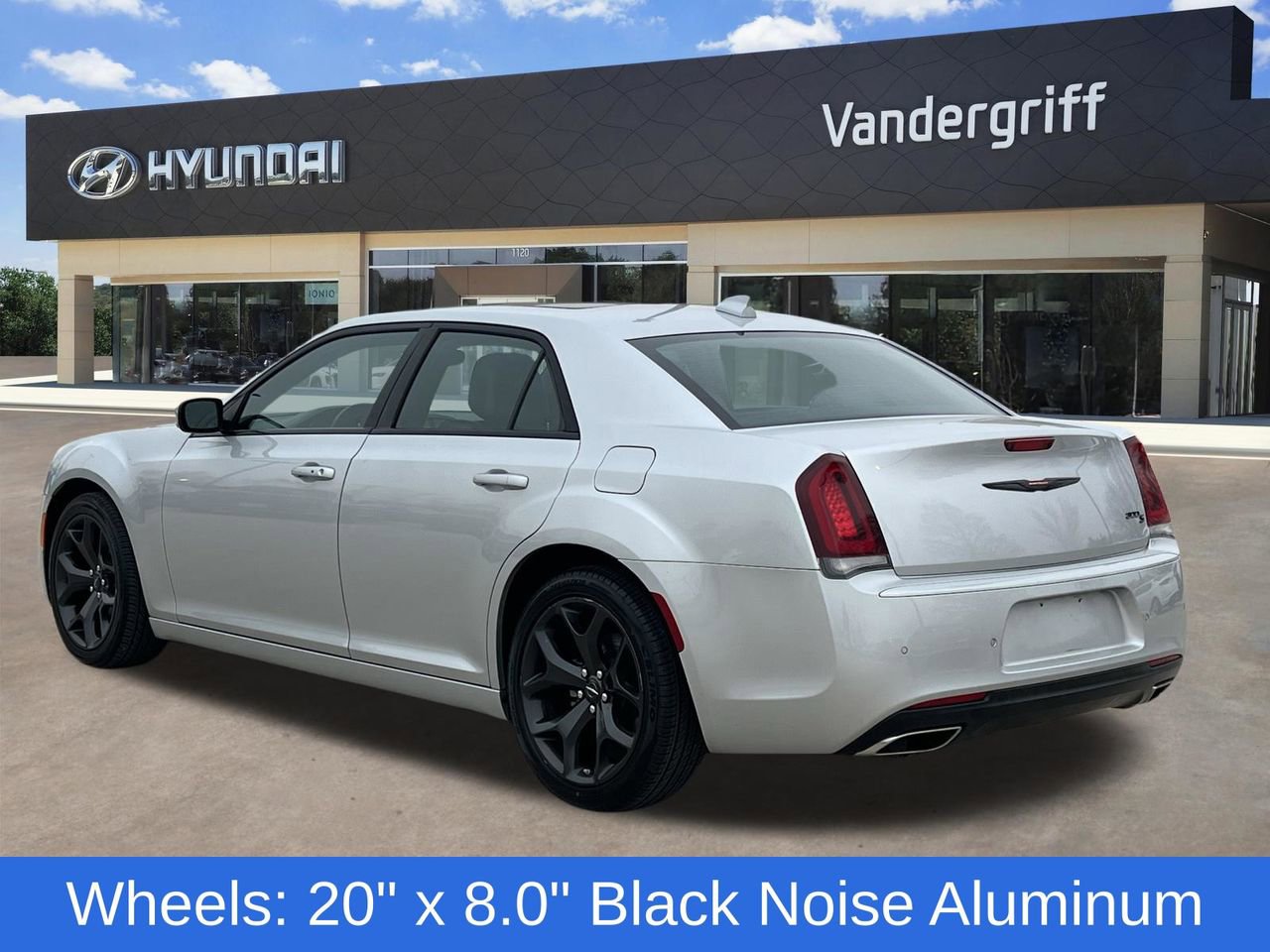 Used 2023 Chrysler 300 S image 10