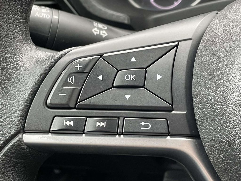 Used 2023 Nissan Sentra SV image 29