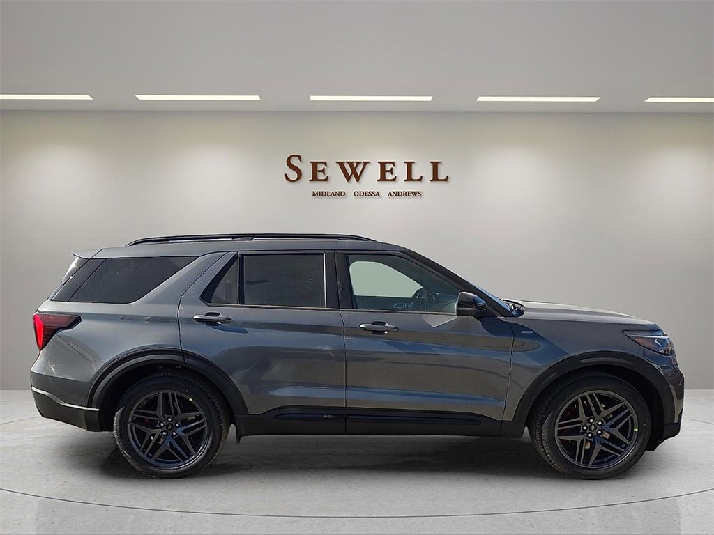 New 2026 Ford Explorer ST-Line w/ ST-Line Street Pack image 5