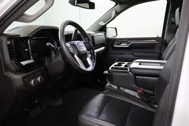 Used 2026 GMC Sierra 1500 SLT image 11