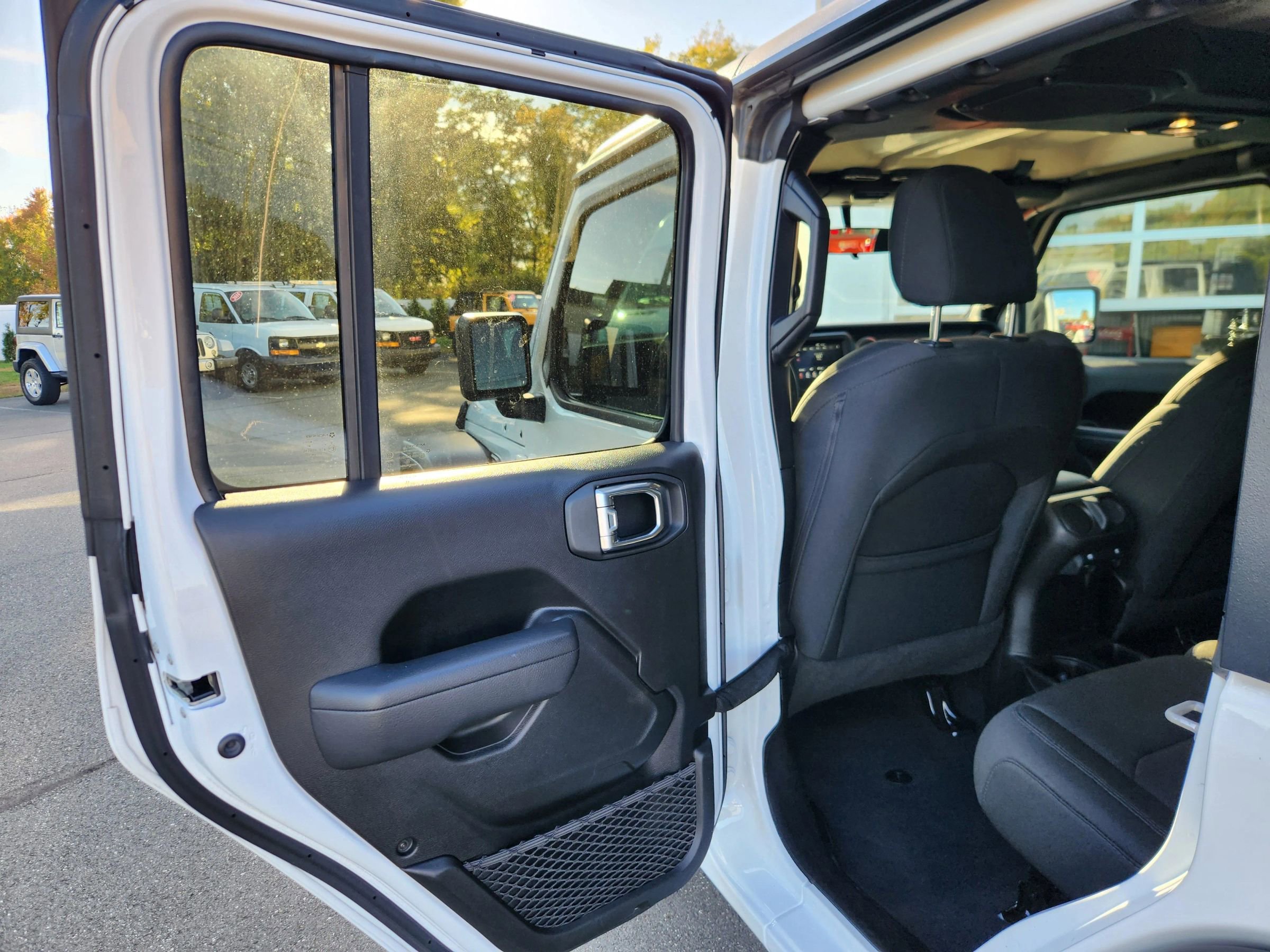 Used 2022 Jeep Wrangler Unlimited Sport image 43