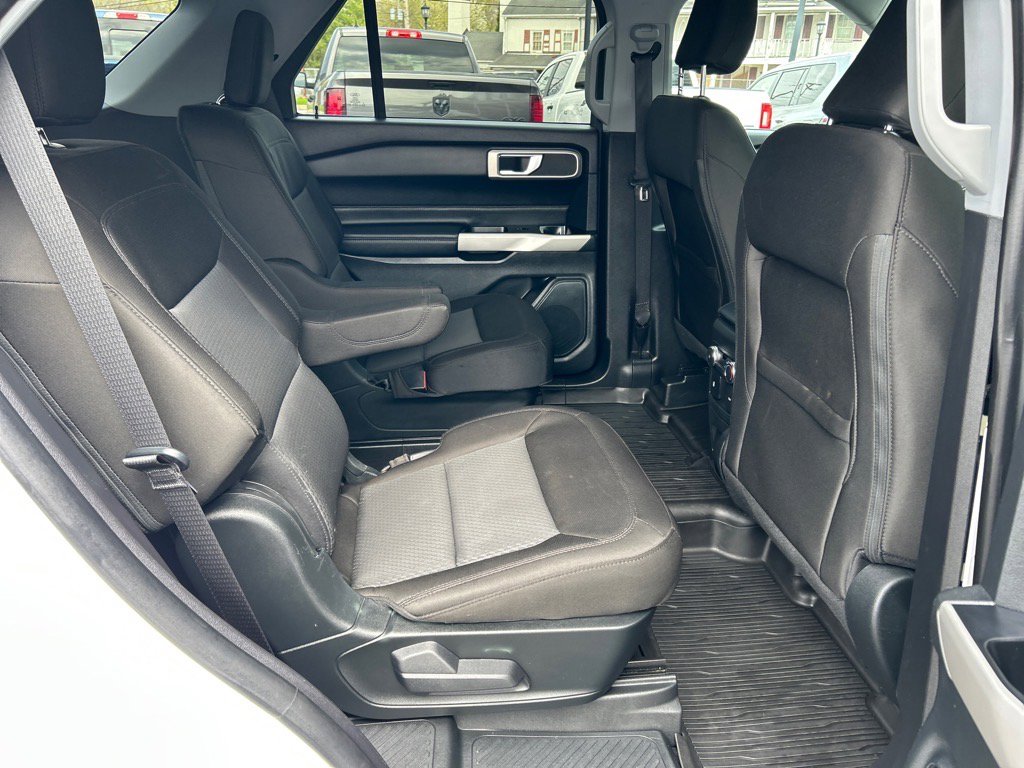 Used 2022 Ford Explorer XLT image 22