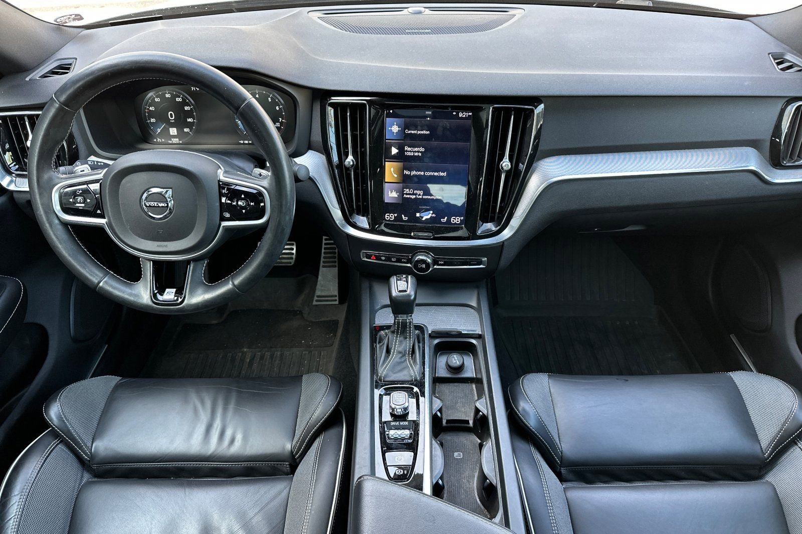 Used 2019 Volvo S60 T5 R-Design image 13