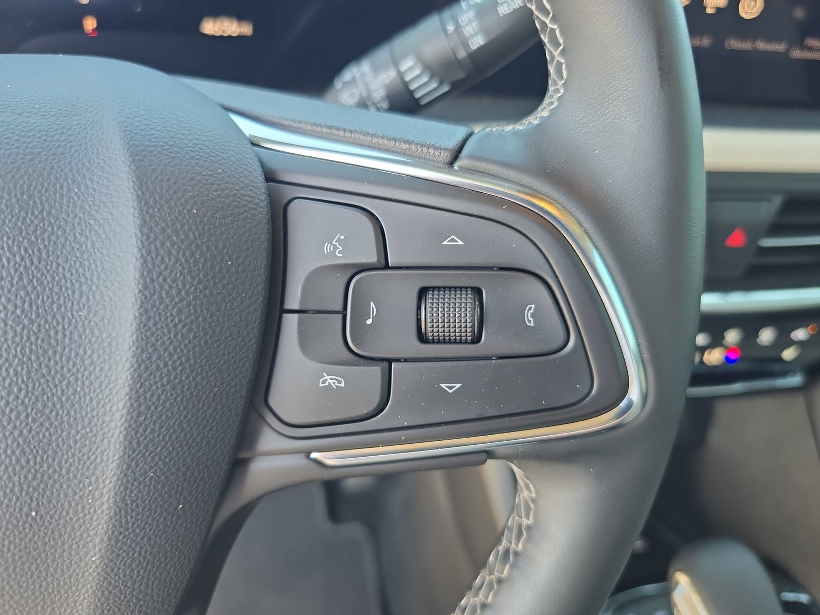 Used 2026 Buick Encore GX Avenir w/ Avenir Technology Package AWD/4WD image 25