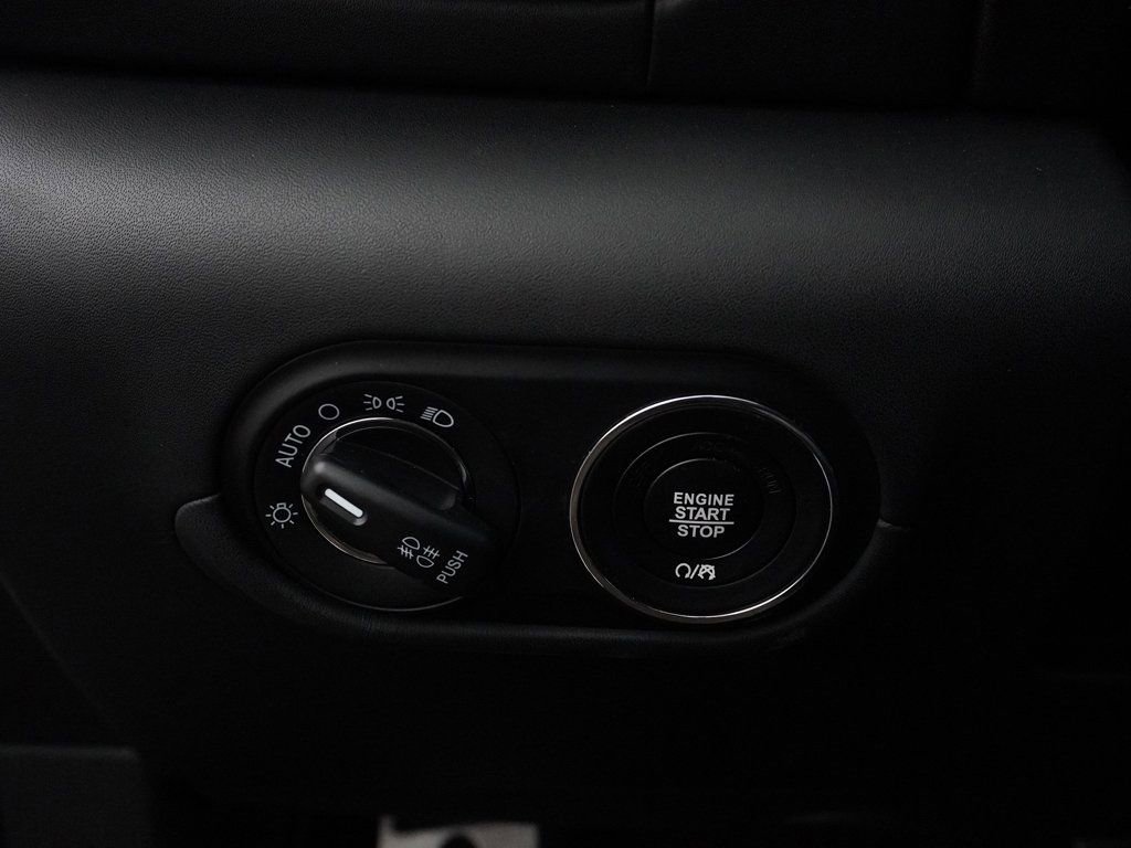 Used 2019 Maserati Levante GTS image 40