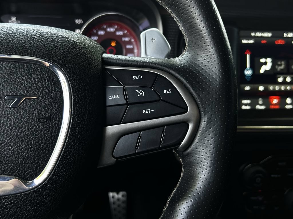 Used 2018 Dodge Charger SRT Hellcat RWD image 17