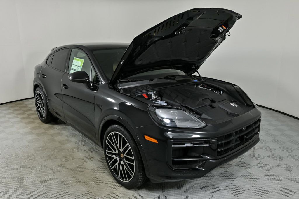 New 2025 Porsche Cayenne S image 34