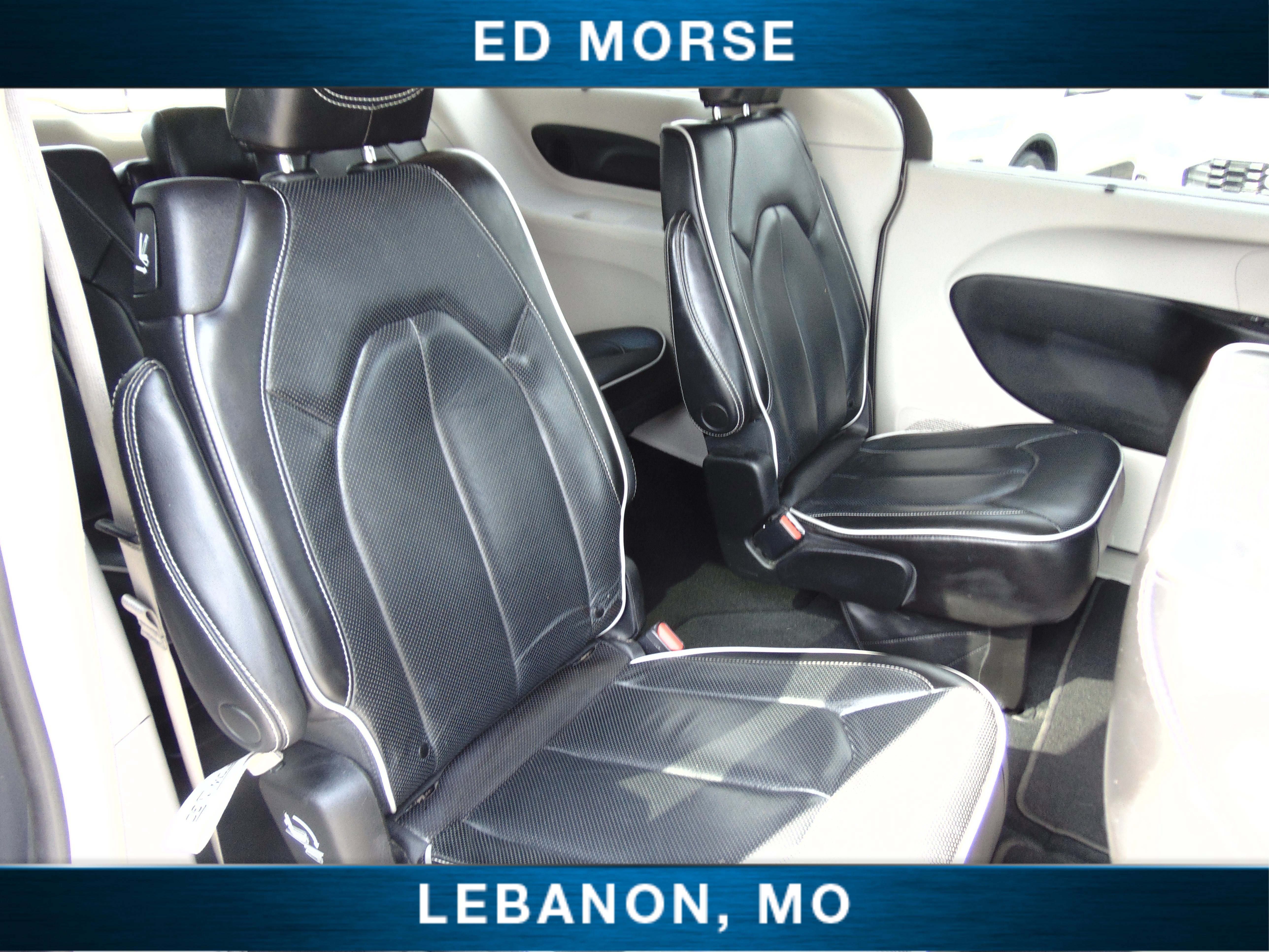 Used 2023 Chrysler Pacifica Limited image 13