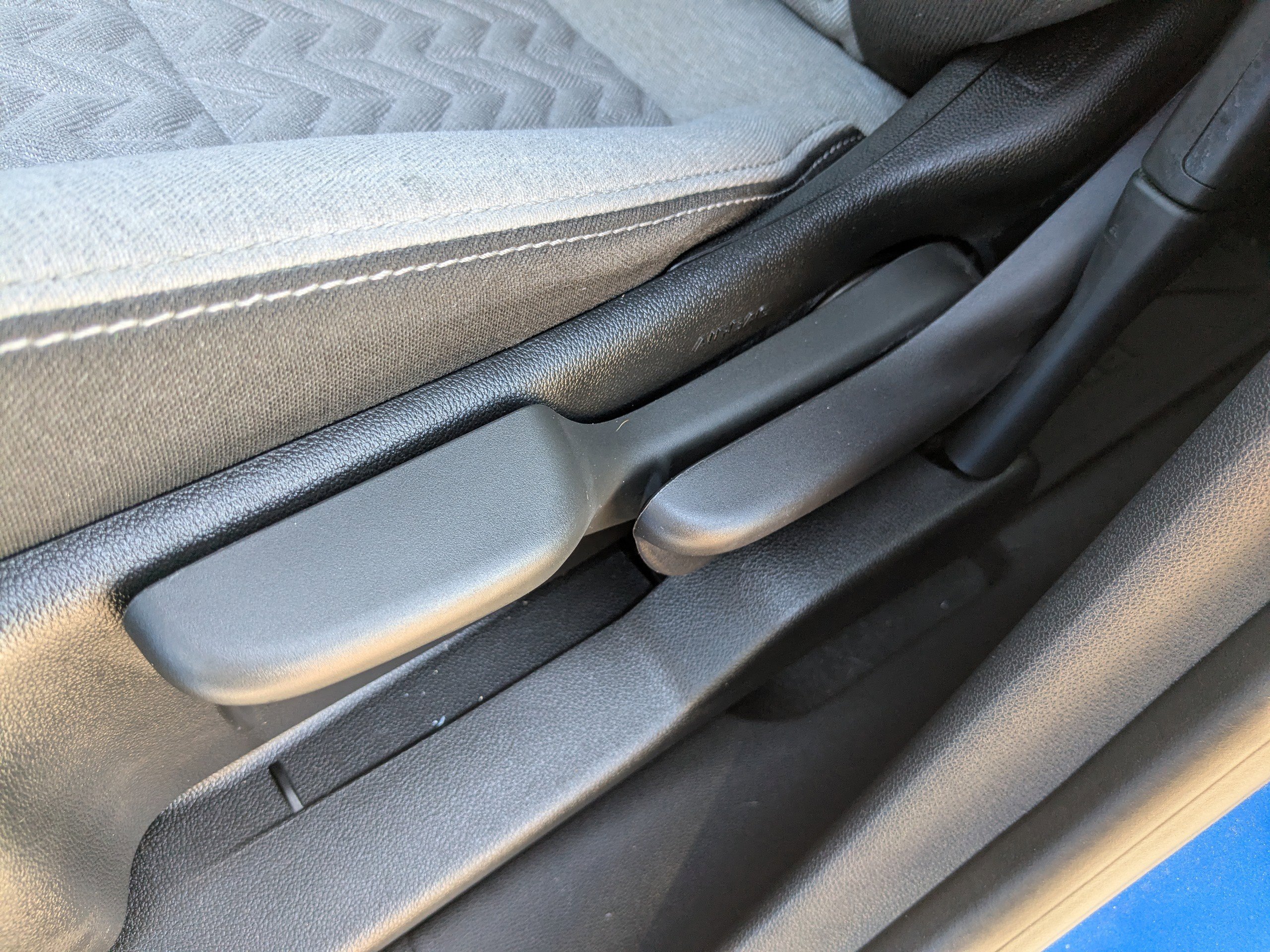 Used 2024 Chevrolet Equinox LS w/ Driver Confidence II Package image 20