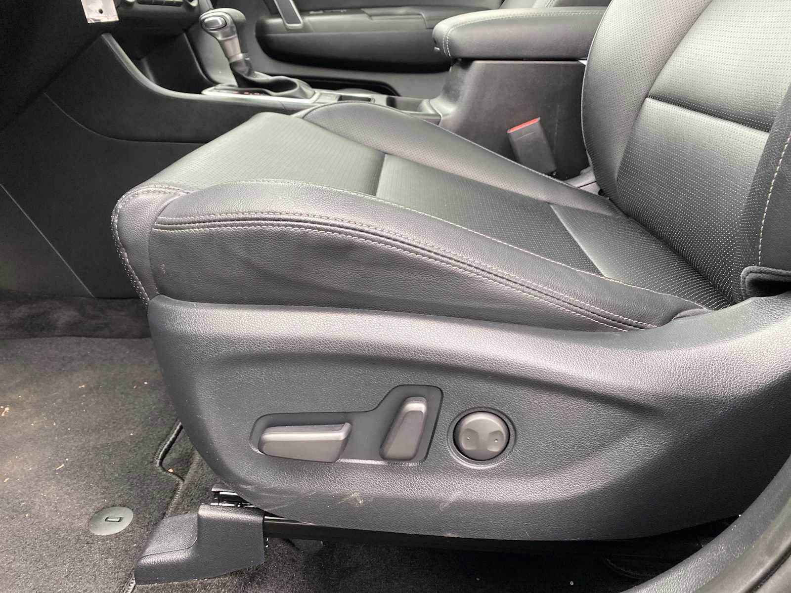 Used 2022 Kia Sportage Nightfall Edition image 27