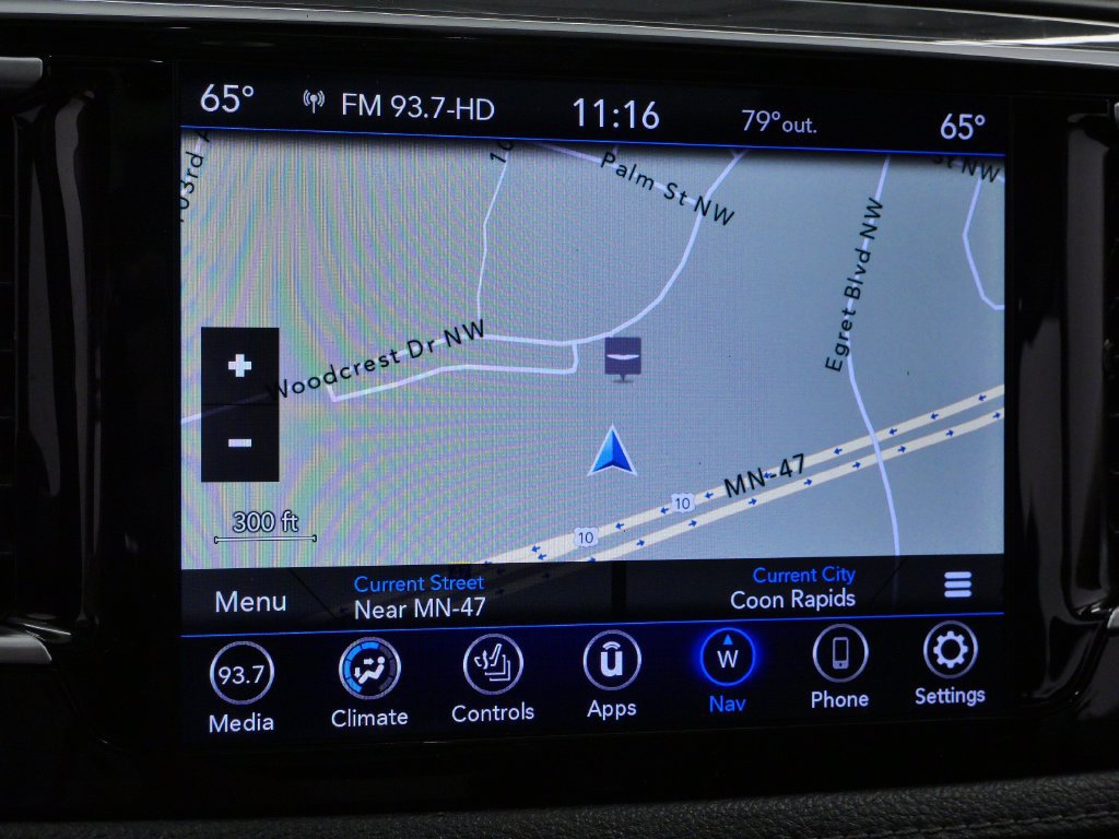 Used 2020 Chrysler Pacifica Limited FWD image 26