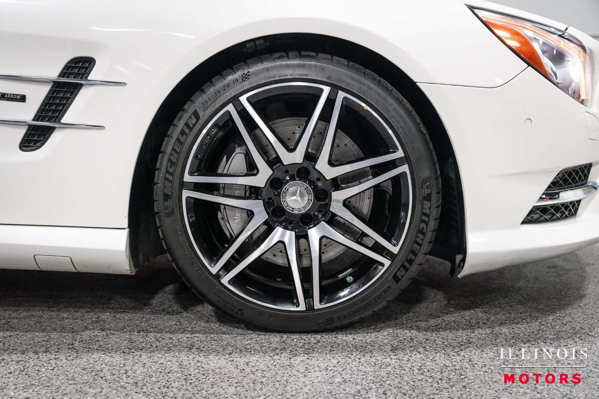 Used 2015 Mercedes-Benz SL 550 image 19