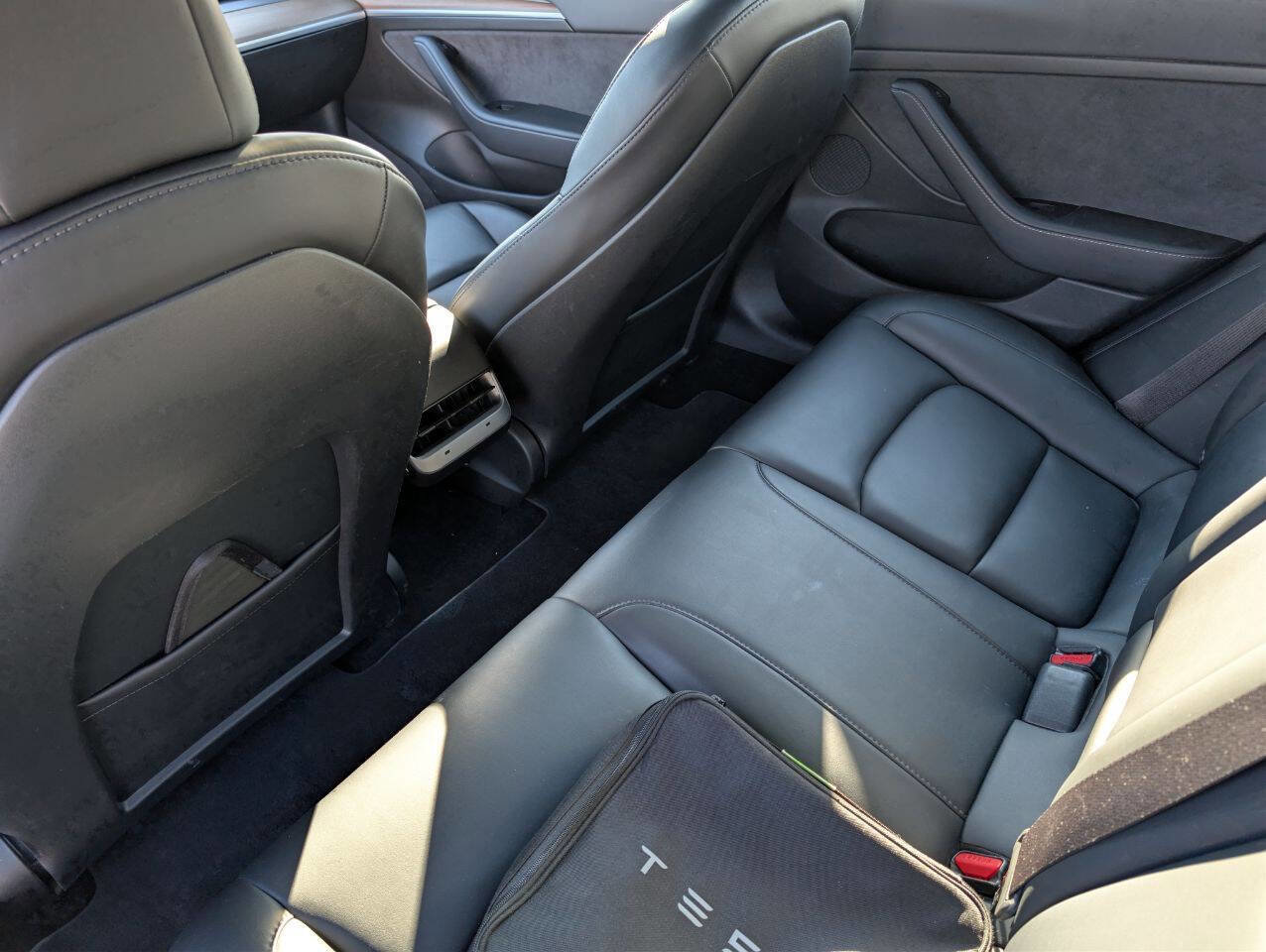 Used 2022 Tesla Model 3 Long Range image 16