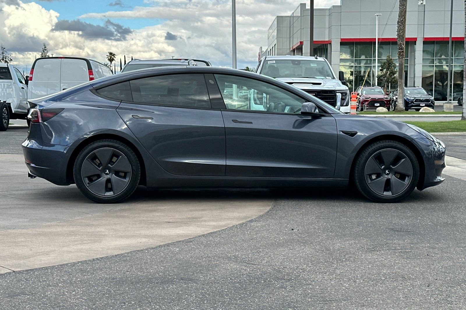 Used 2022 Tesla Model 3 Long Range image 3