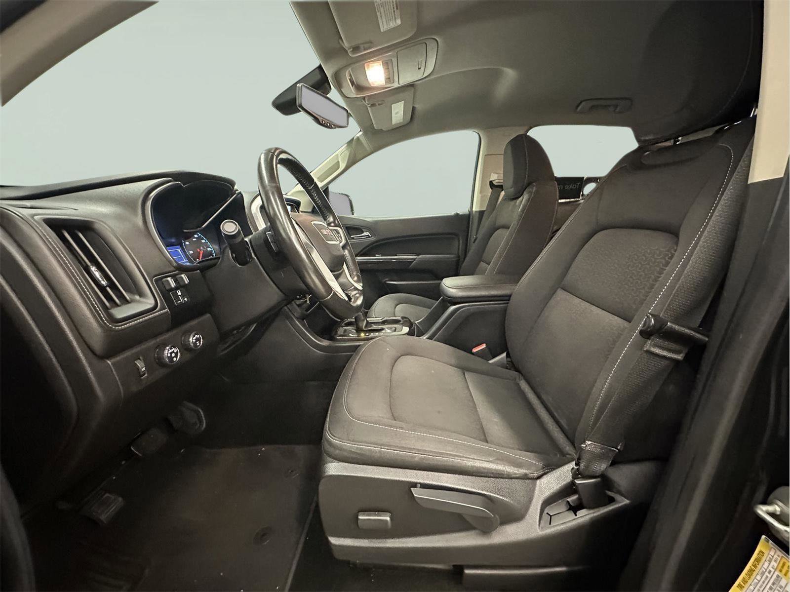 Certified 2018 GMC Canyon SLE w/ SLE Convenience Package image 25