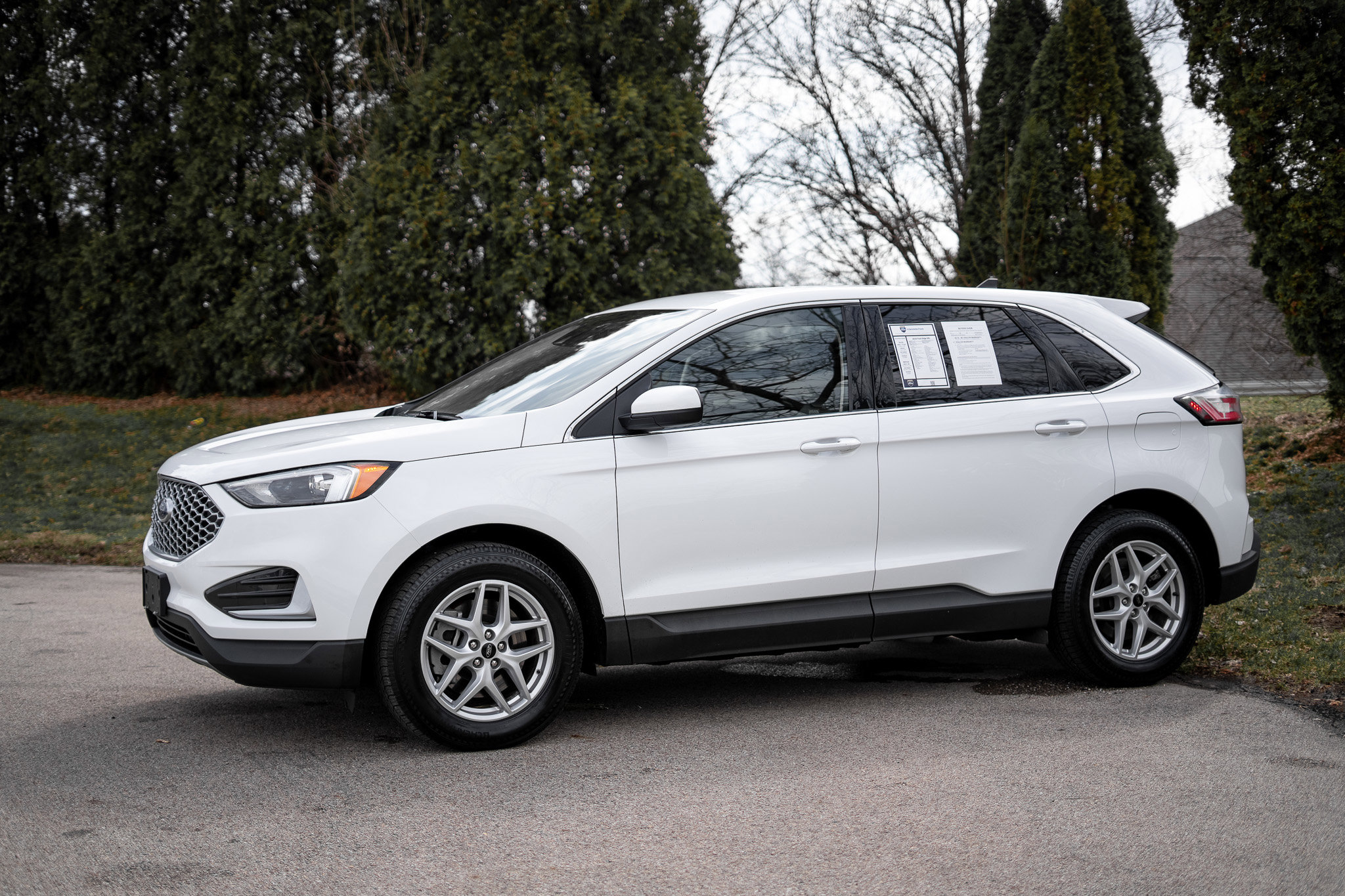 Used 2024 Ford Edge SEL image 8
