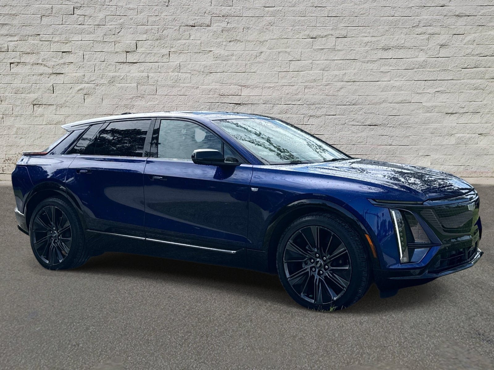 Certified 2026 Cadillac Lyriq Signature Sport w/ Nappa Leather Package AWD/4WD image 6