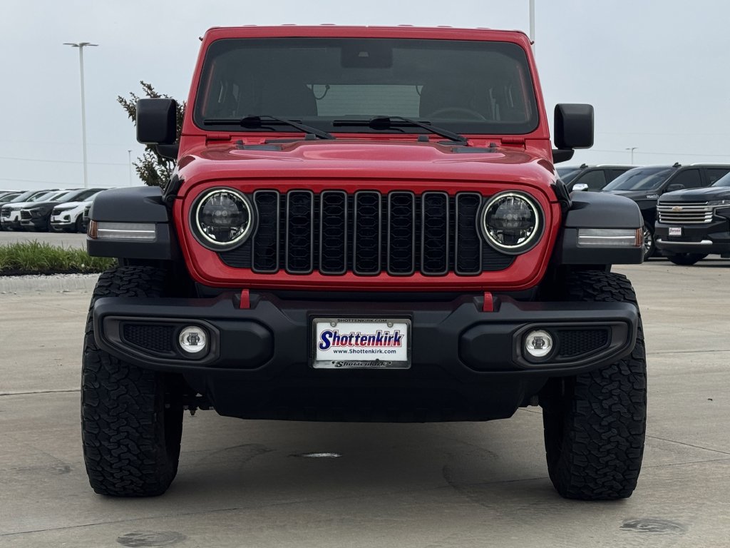 Used 2025 Jeep Wrangler Unlimited Rubicon AWD/4WD image 7
