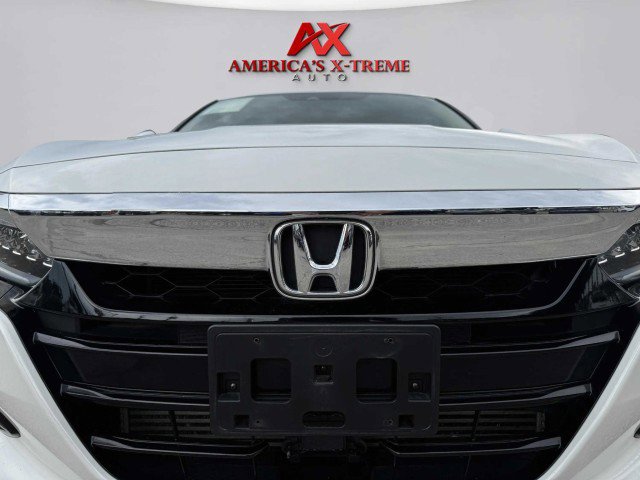 Used 2018 Honda Accord Touring image 12