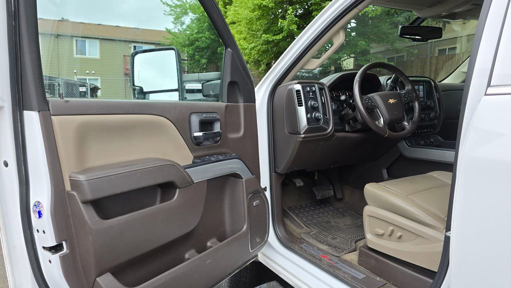Used 2017 Chevrolet Silverado 3500 LTZ w/ Duramax Plus Package AWD/4WD image 57