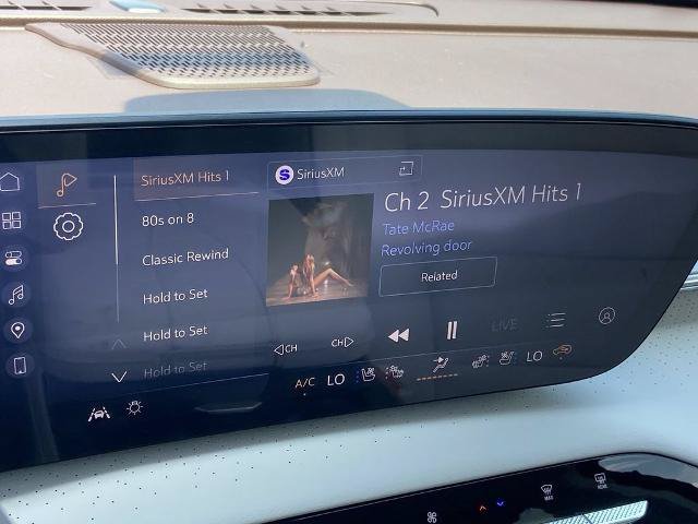 Used 2026 Buick Enclave Avenir w/ Super Cruise Package FWD image 9