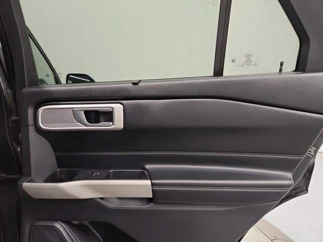 Used 2021 Ford Explorer Limited AWD/4WD image 40