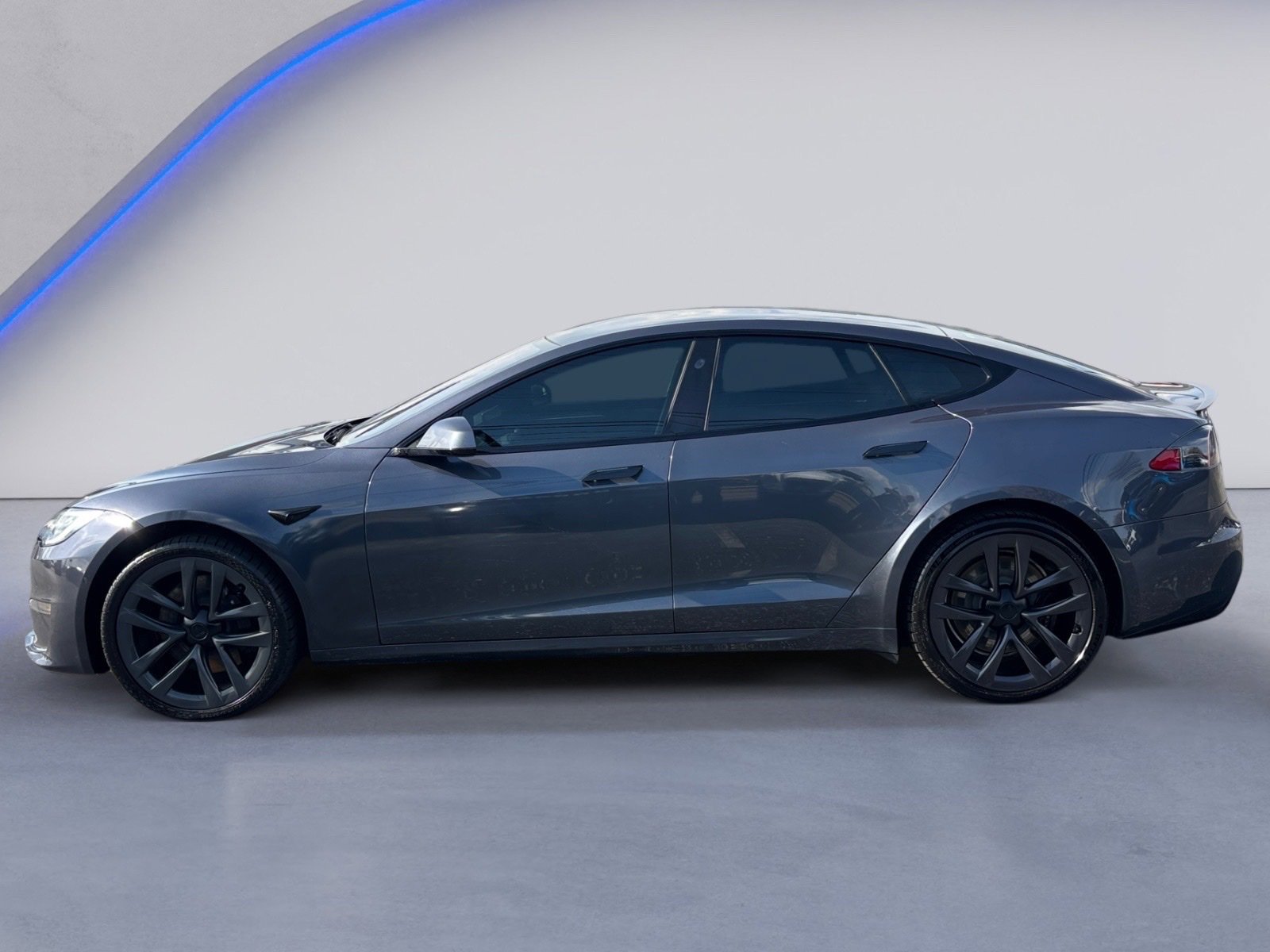 Used 2021 Tesla Model S Plaid image 11
