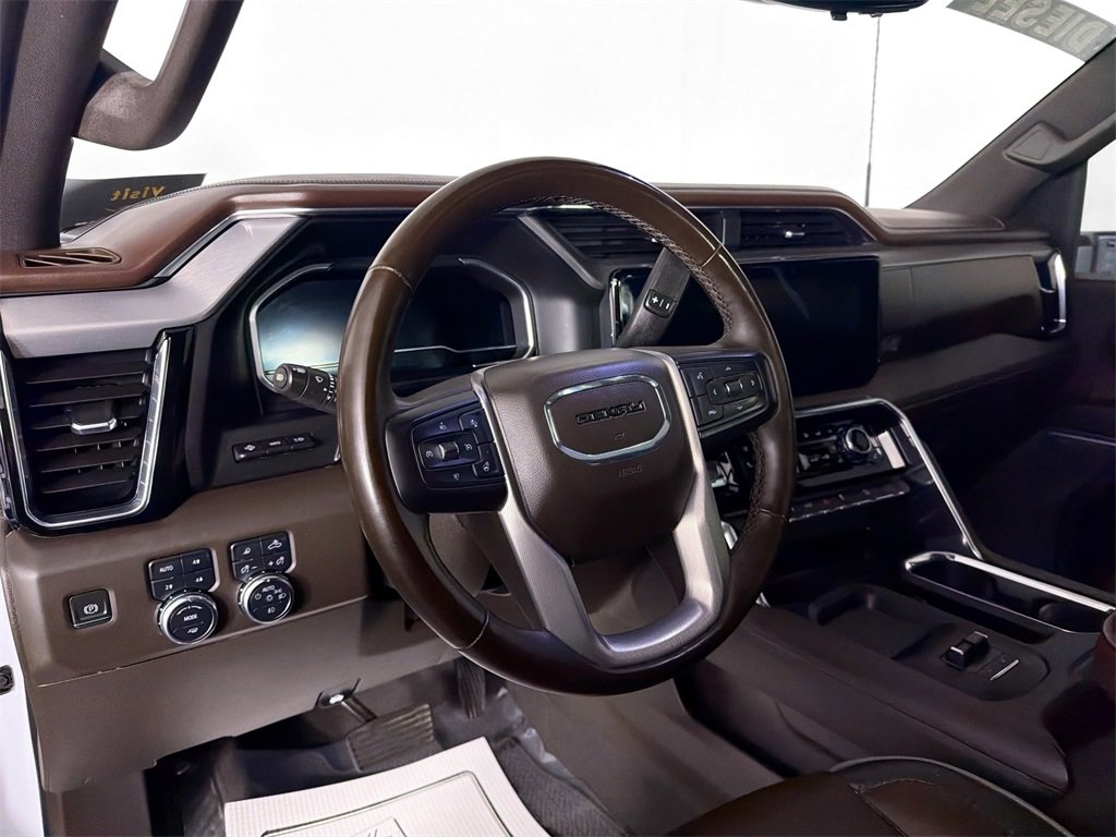 Used 2024 GMC Sierra 2500 Denali w/ Denali Reserve Package image 9