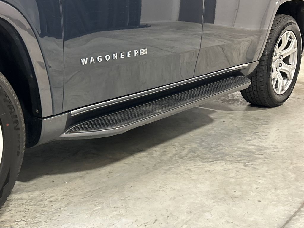 Used 2022 Jeep Wagoneer Series I w/ Premium Group I AWD/4WD image 12