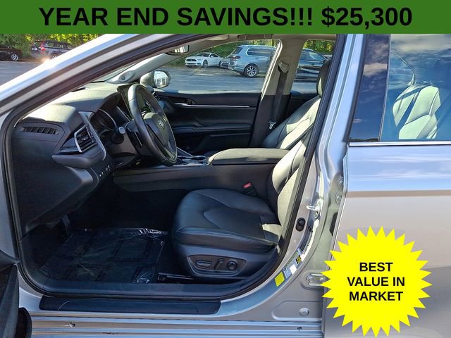Used 2022 Toyota Camry XSE image 15