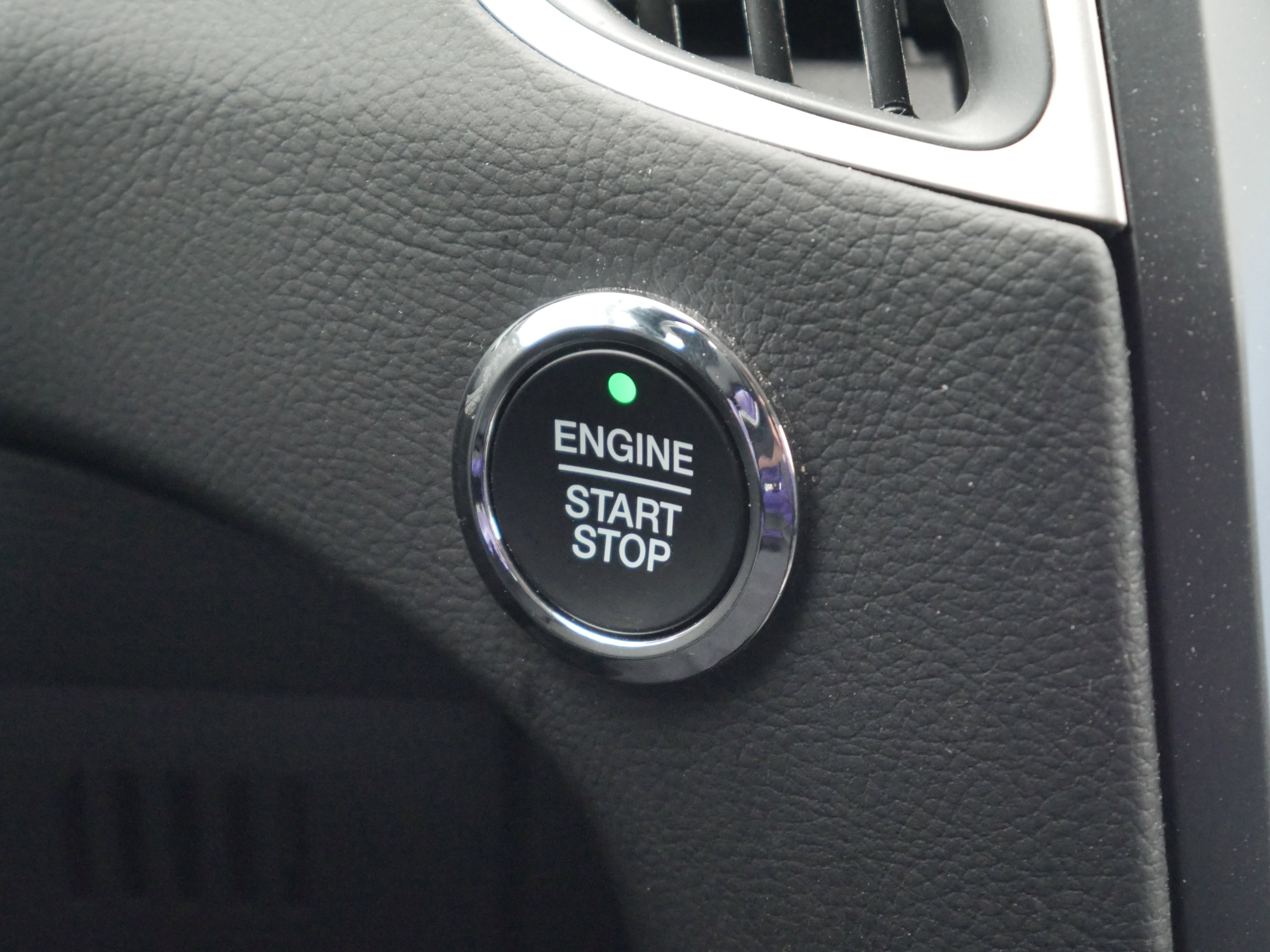 Certified 2024 Ford Edge SEL w/ Convenience Package image 8