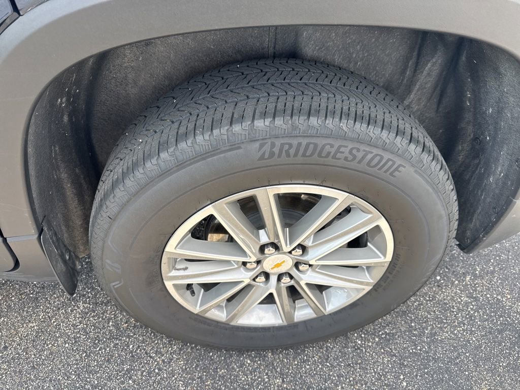 Used 2023 Chevrolet Traverse LT AWD/4WD image 23