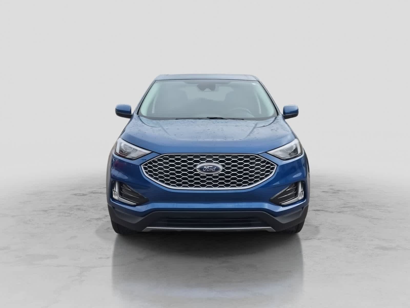 Certified 2024 Ford Edge SEL w/ Convenience Package AWD/4WD image 3