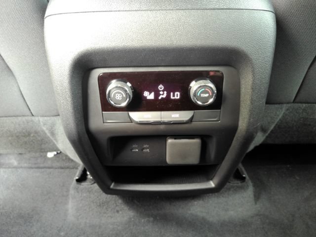 Used 2026 Chevrolet Traverse LT w/ Driver Confidence Package FWD image 29