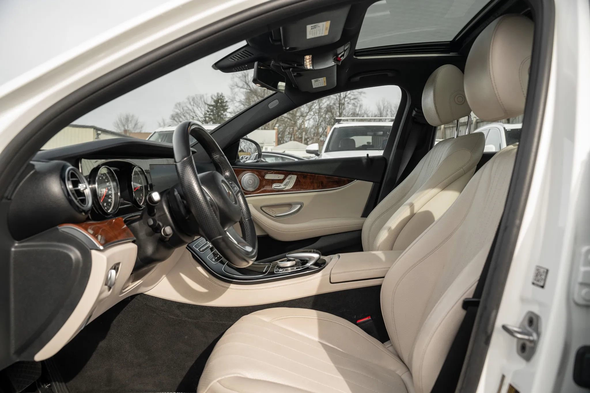 Used 2018 Mercedes-Benz E 300 4MATIC image 7