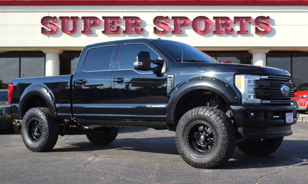 Used 2018 Ford F250 Platinum w/ Platinum Ultimate Package AWD/4WD image 1