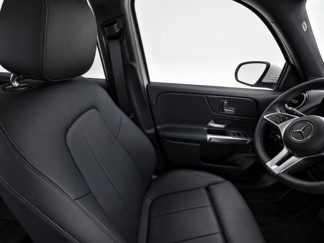 Used 2026 Mercedes-Benz GLB 250 image 21