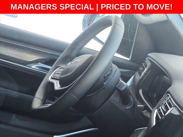 Used 2024 Jeep Wagoneer L Series II w/ Flexible Seating Group image 26