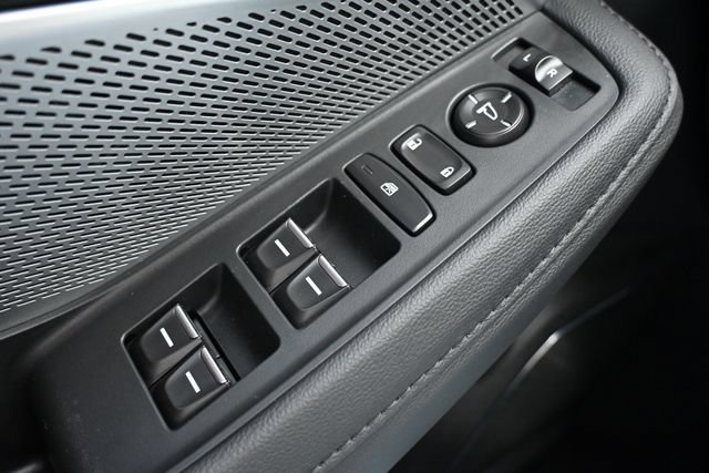 Used 2025 Acura MDX SH-AWD image 45