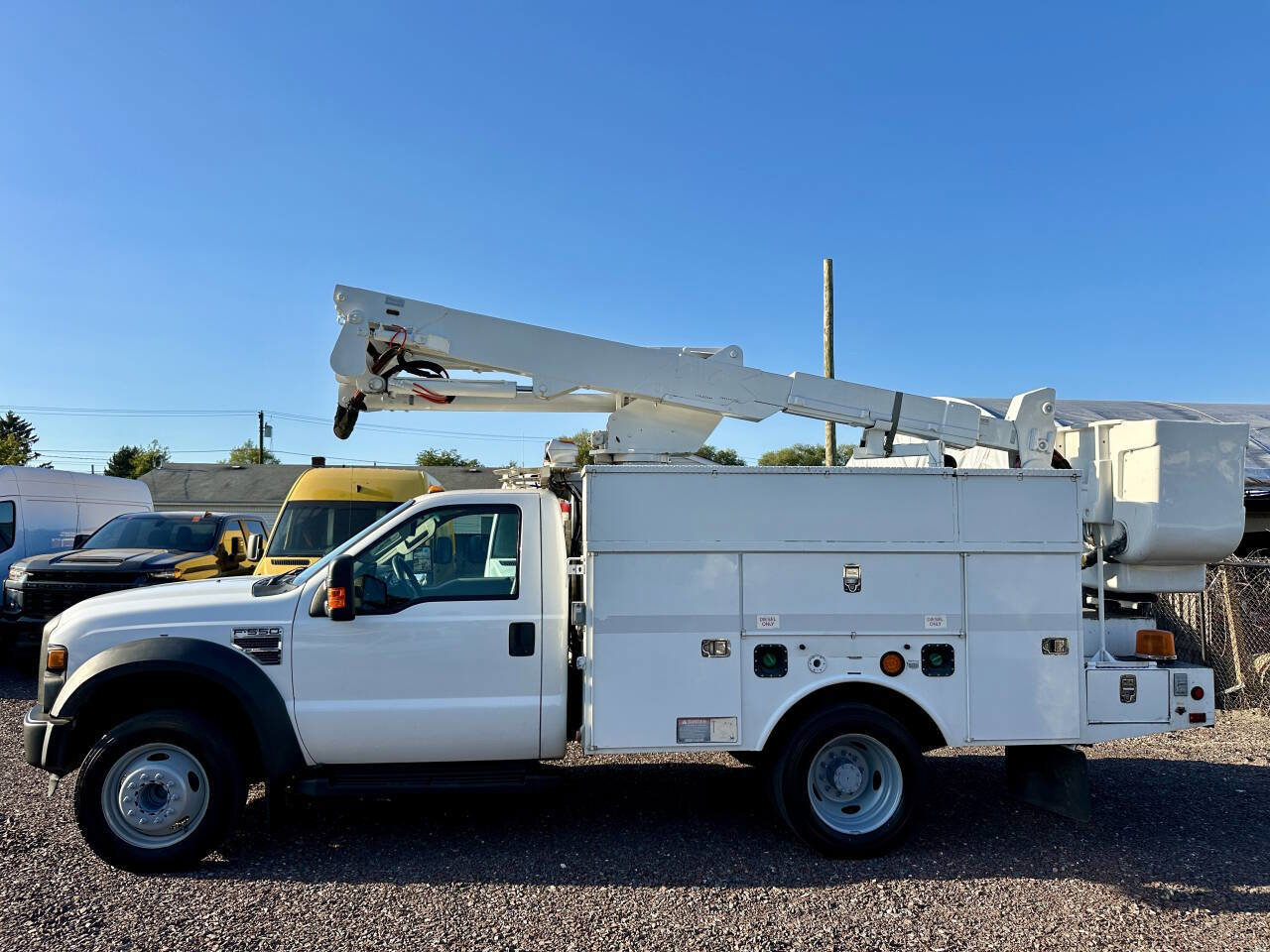 Used 2009 Ford F550 2WD Regular Cab Super Duty image 8