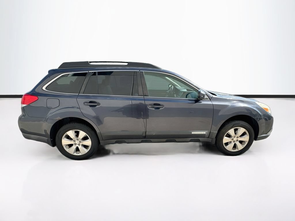 Used 2010 Subaru Outback 3.6R Limited w/ Popular Equipment Group 2A AWD/4WD image 4