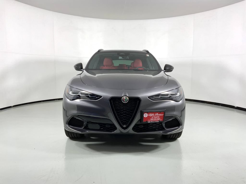 New 2025 Alfa Romeo Stelvio Sprint w/ Veloce Package AWD/4WD image 5