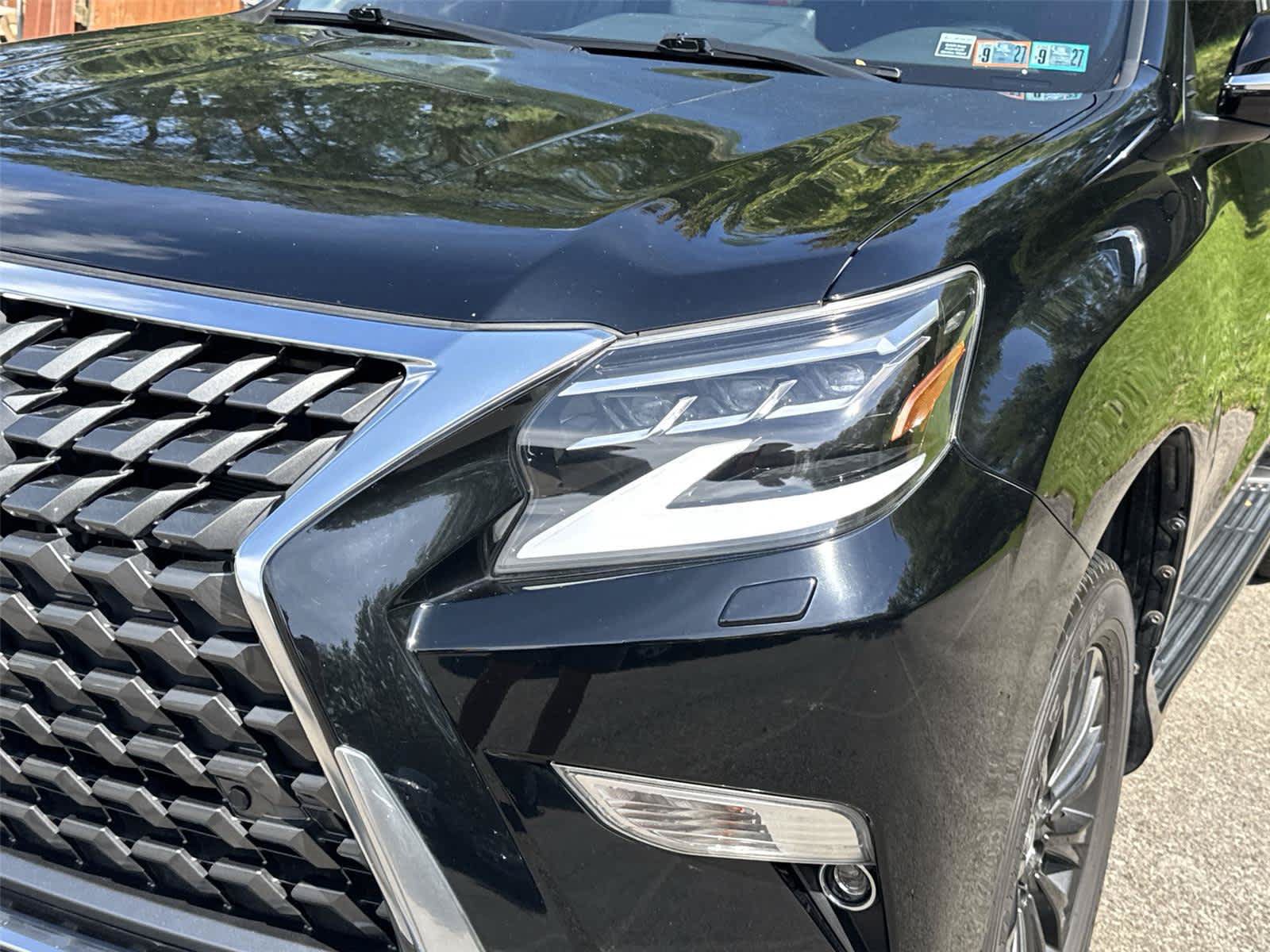 Used 2022 Lexus GX 460 Luxury w/ Sport Design Package AWD/4WD image 9