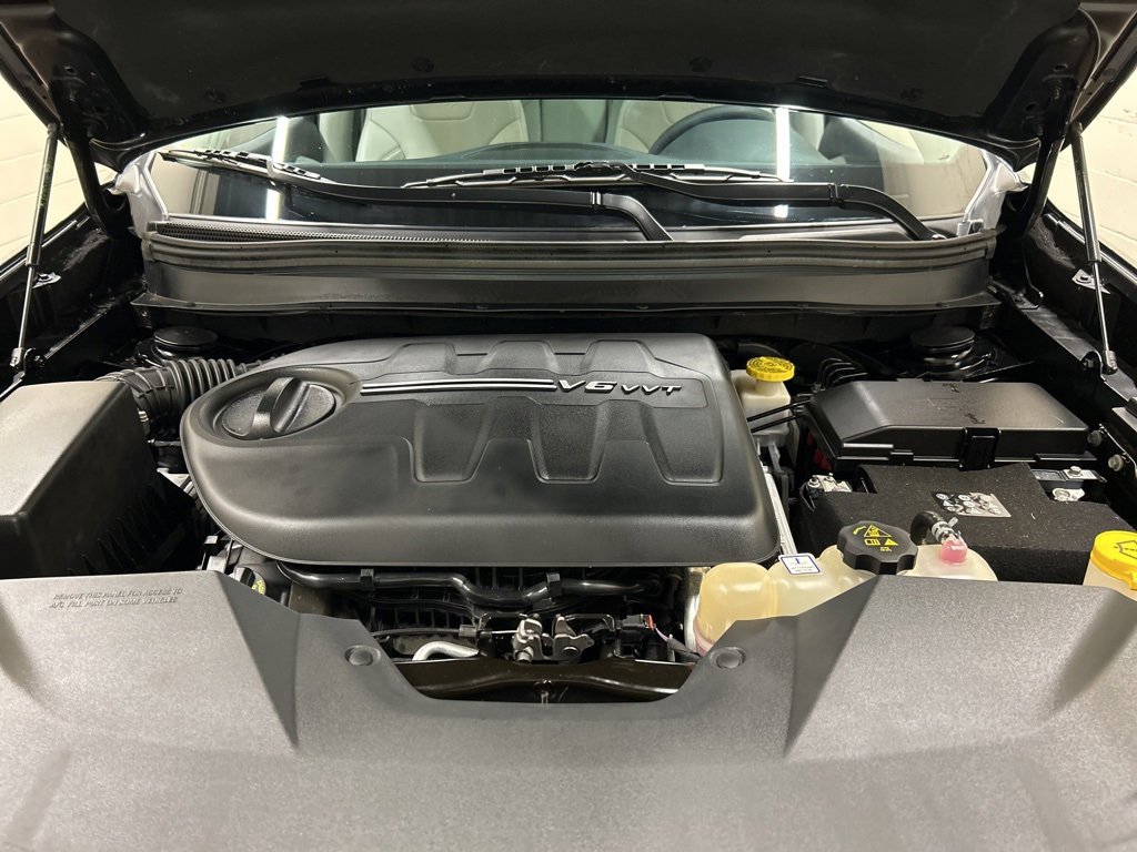 Used 2022 Jeep Cherokee Latitude Lux w/ Sun & Sound Group image 12