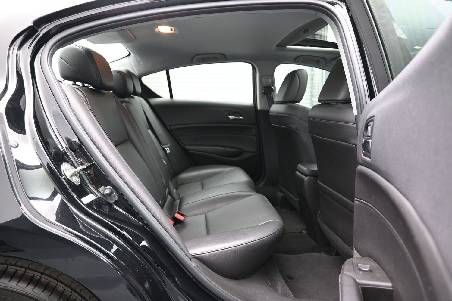 Used 2016 Acura ILX FWD image 12