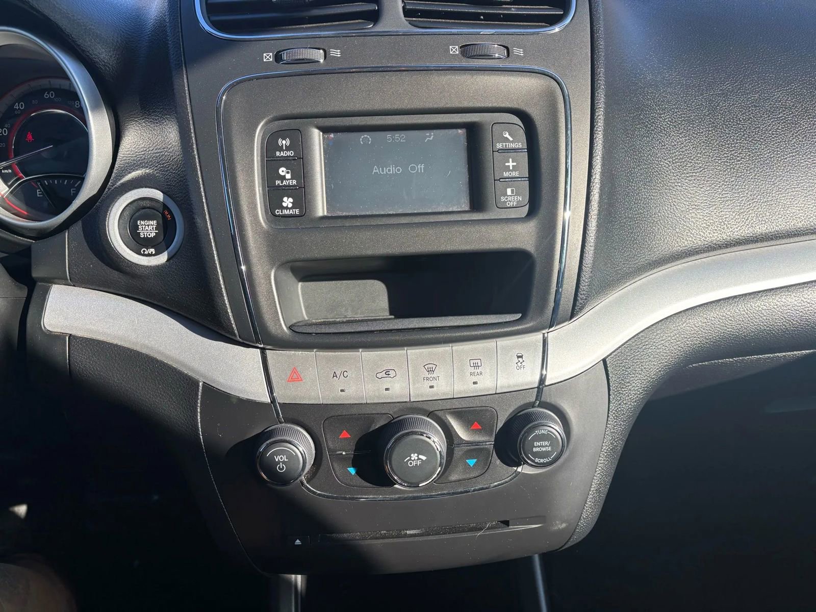 Used 2019 Dodge Journey SE image 43