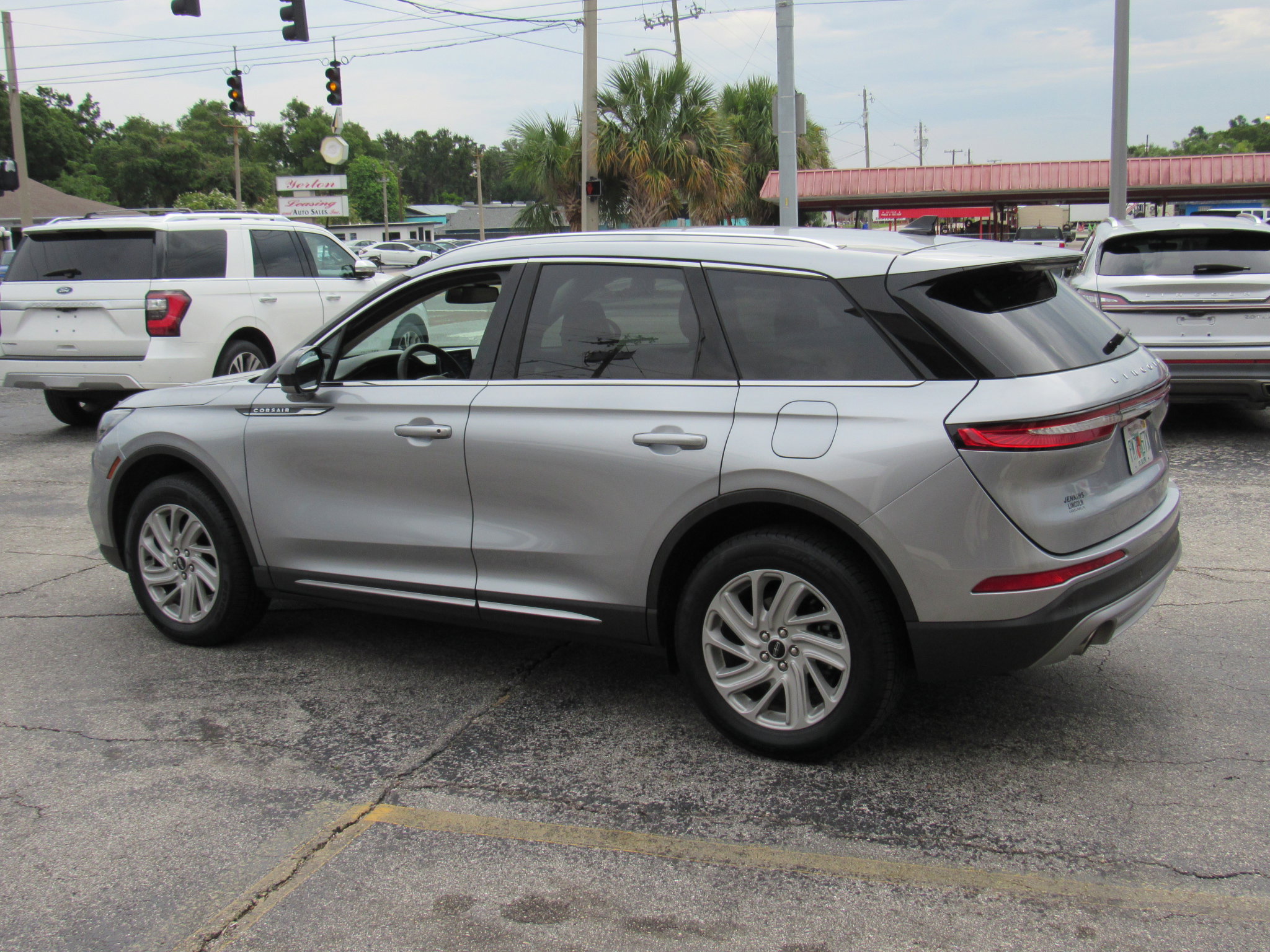 Certified 2022 Lincoln Corsair FWD image 6