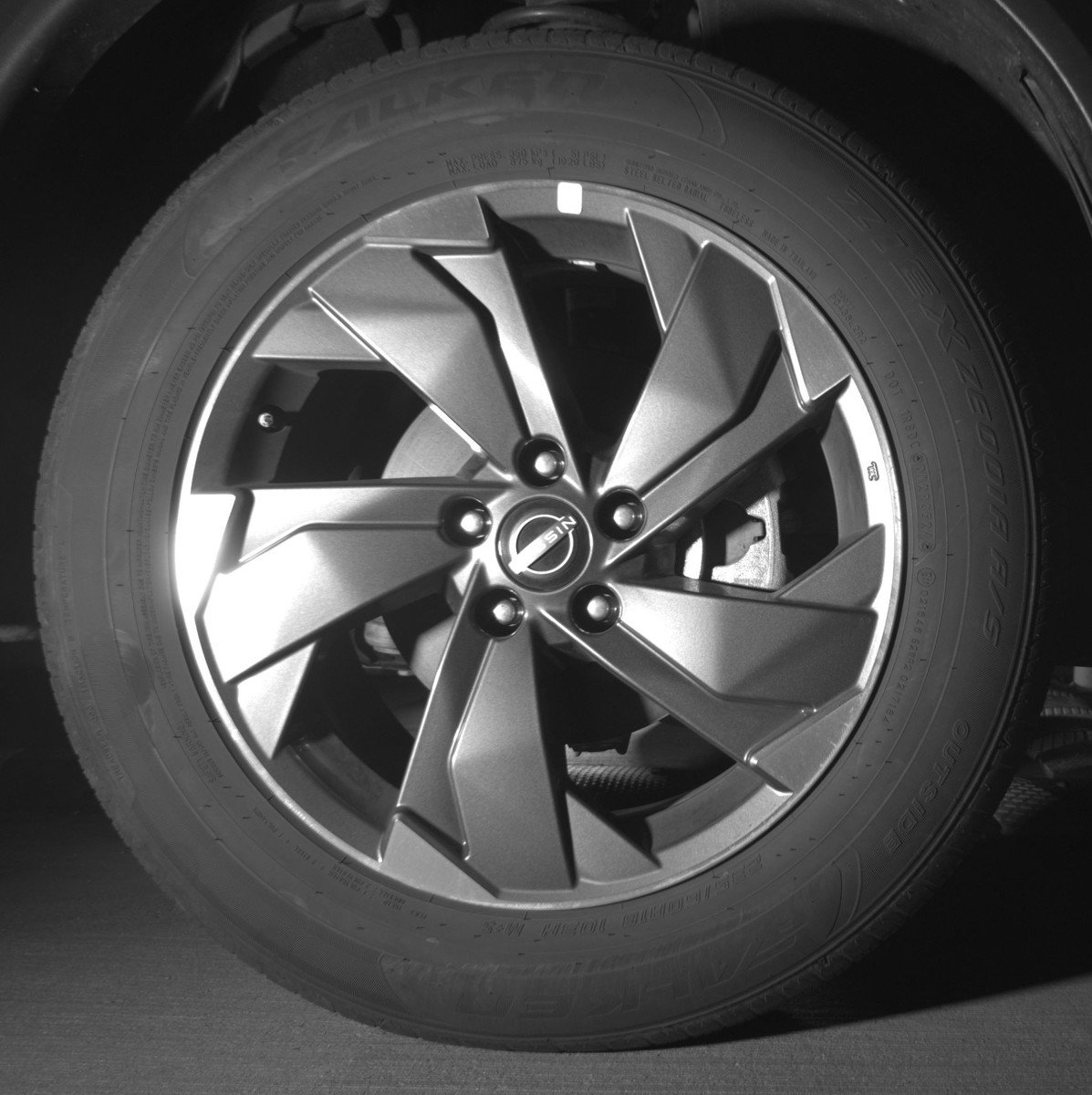 Used 2025 Nissan Rogue SV image 13